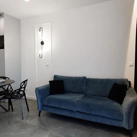 In&cognito With Parking Apartment *